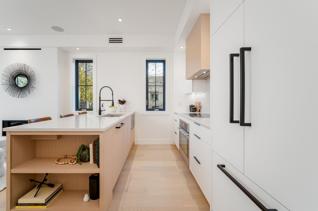 listing image 1103403808322203237