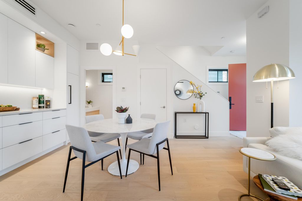 listing image 1100618733309628554