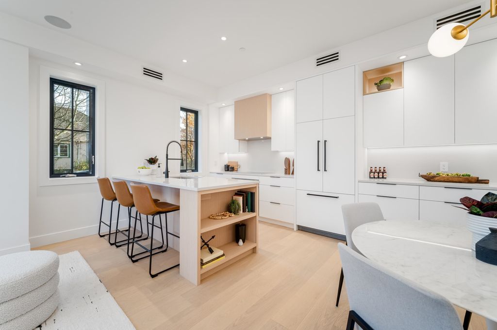 listing image 1100671023200307347