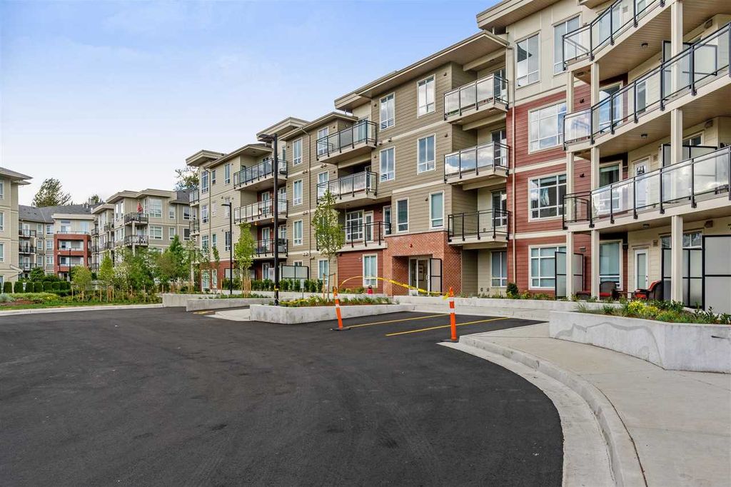 listing image 1109818231756409898