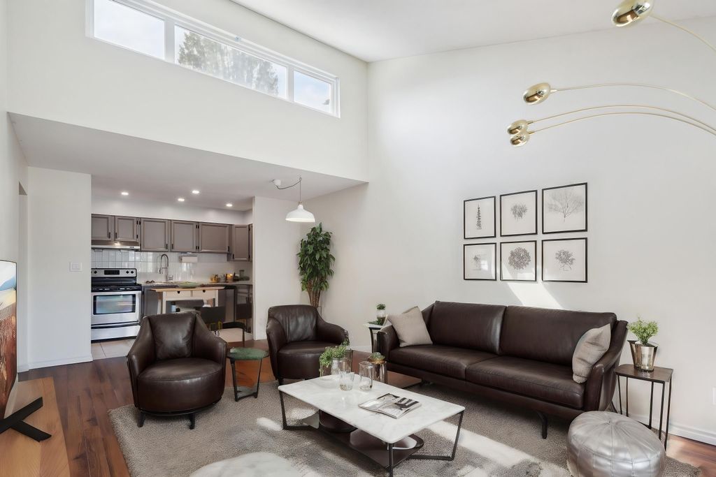 listing image 1104741025353617286