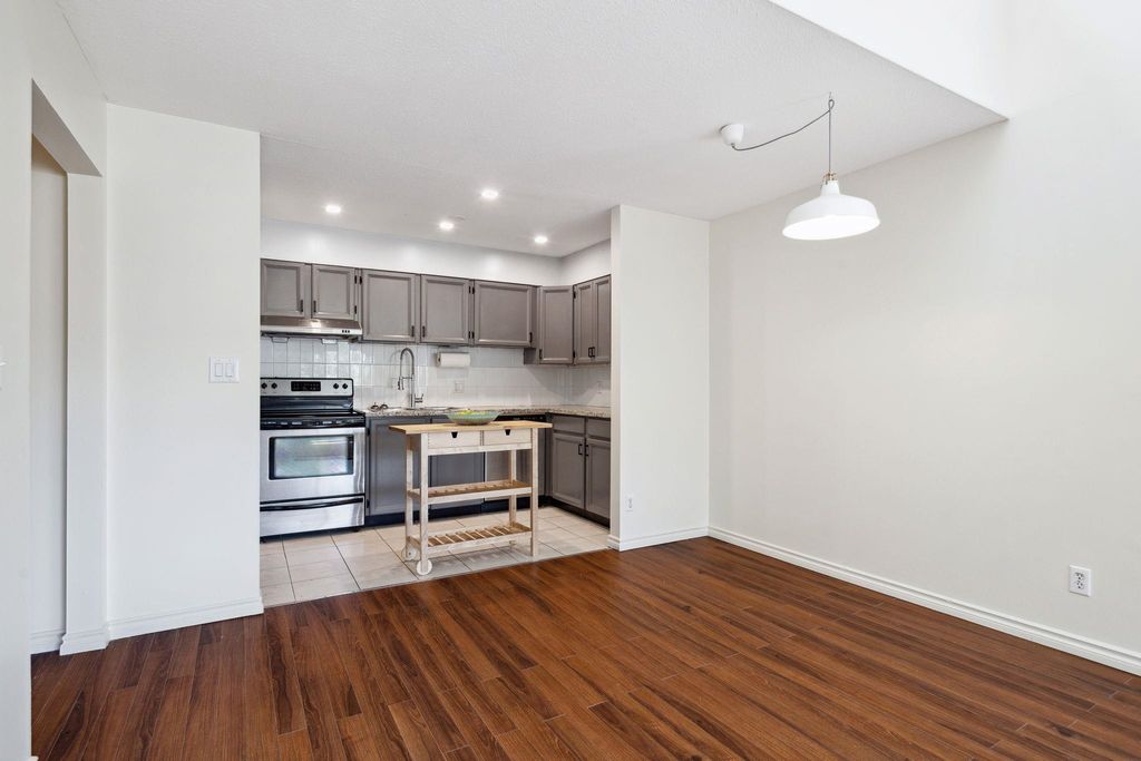 listing image 1107956389674786627