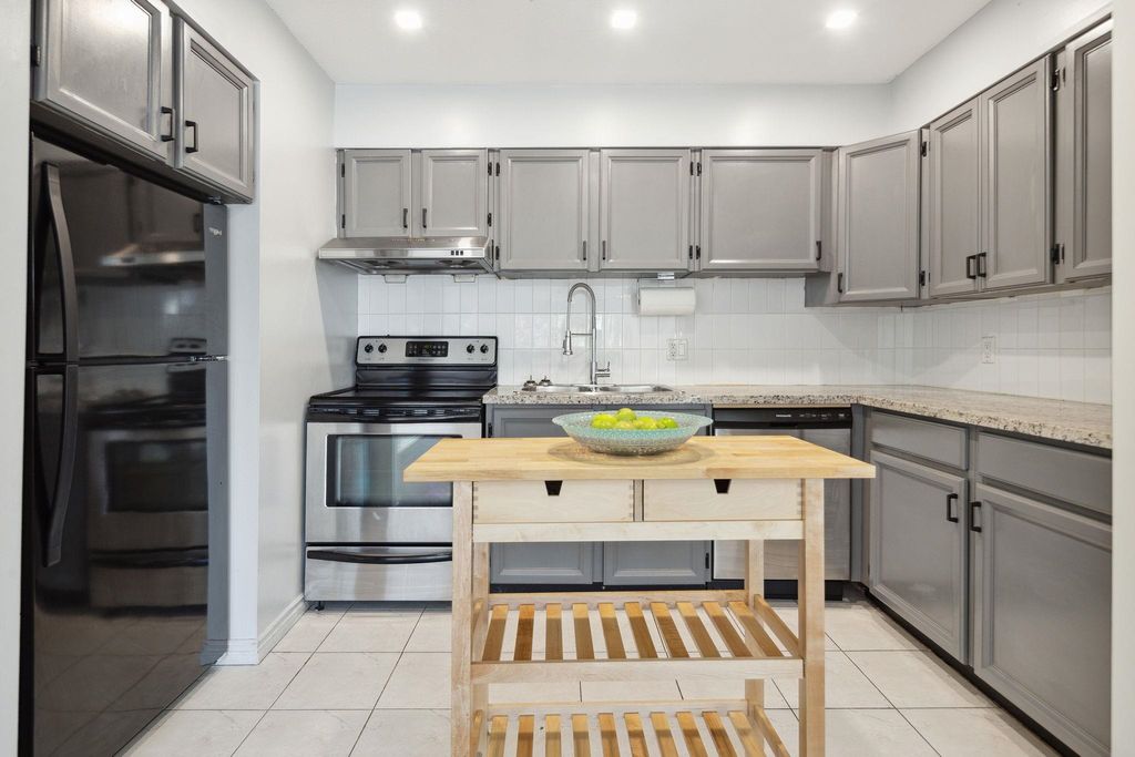 listing image 1106564666032418332