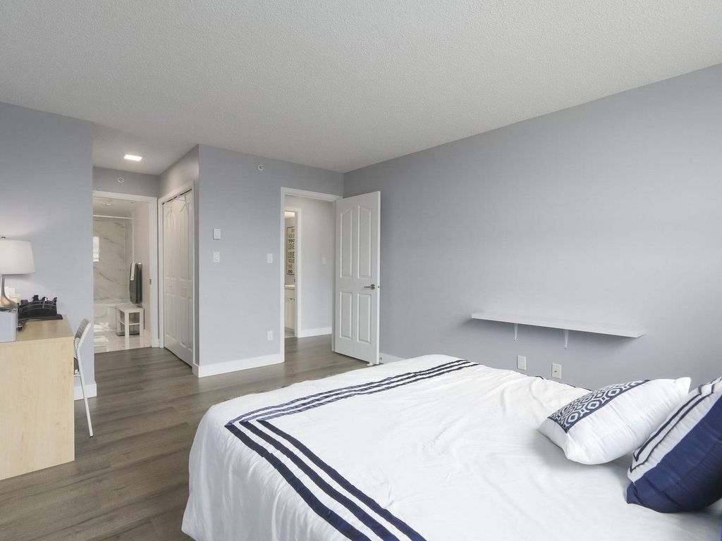 listing image 1101977176858420010