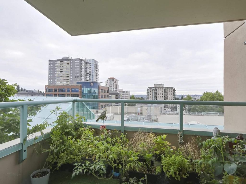 listing image 1102866553943733579