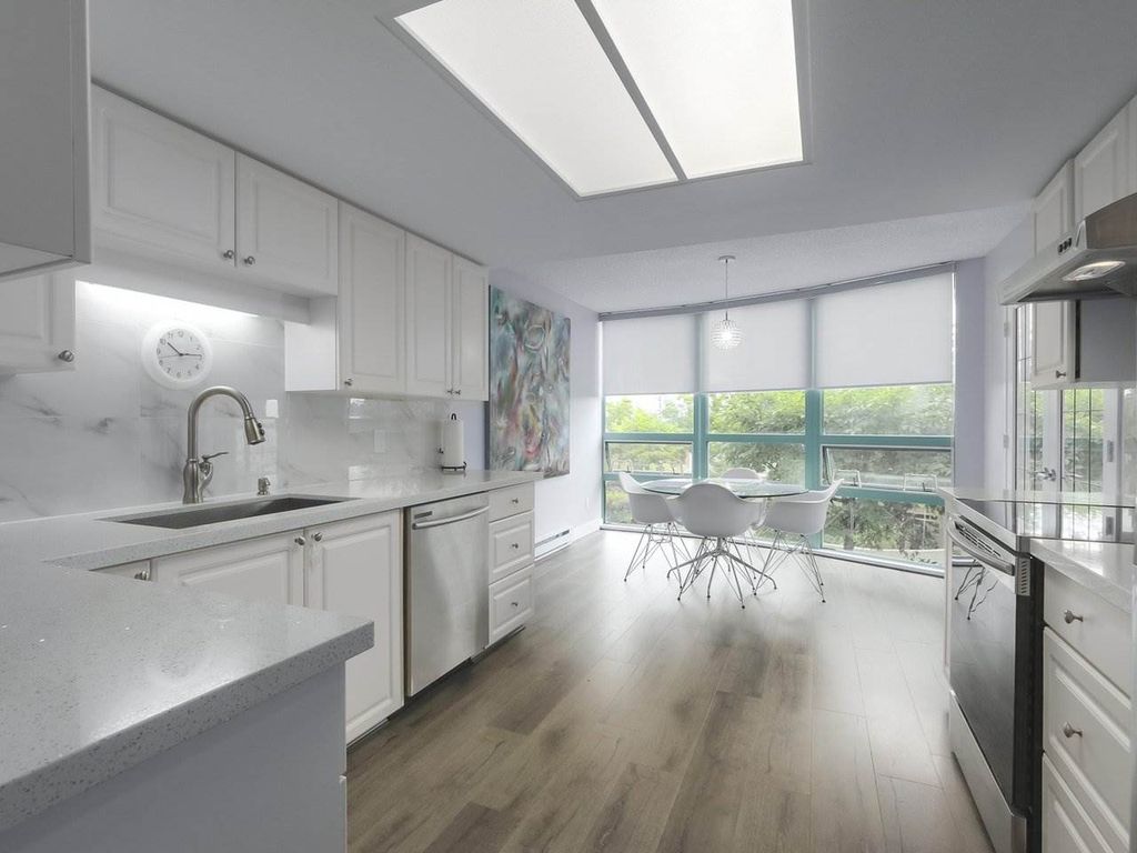 listing image 1103321930639252564