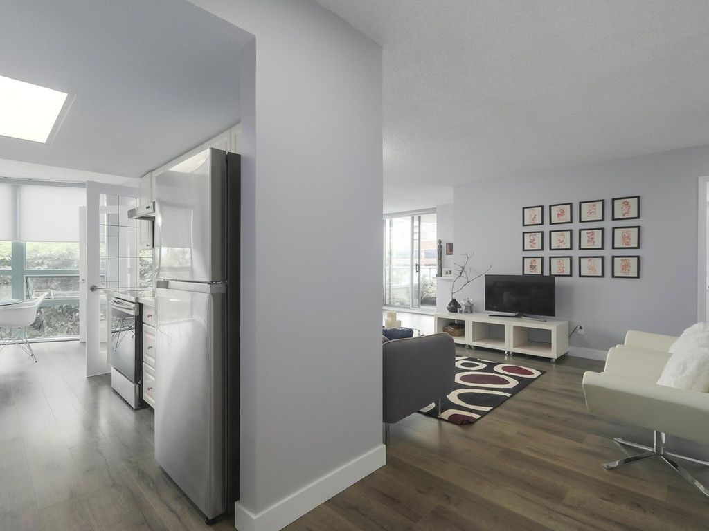 listing image 1100707062727845756