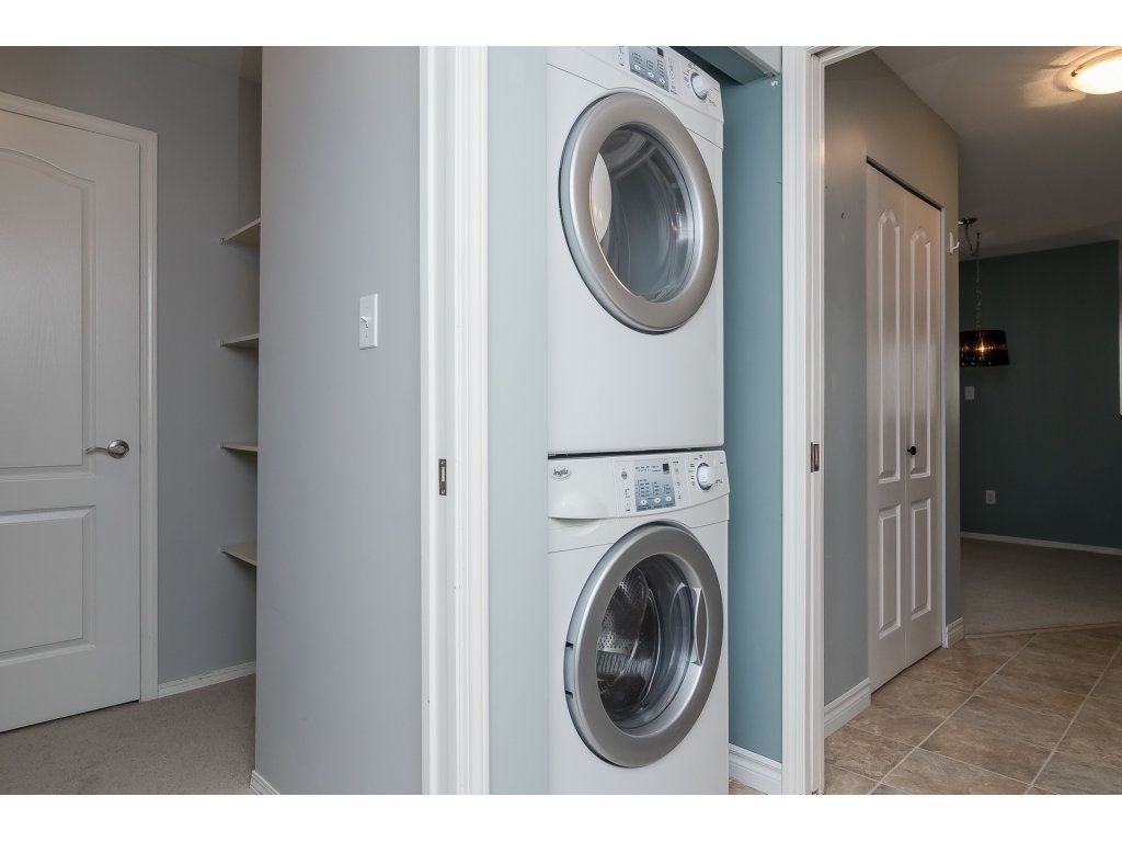 listing image 1102136026047638855