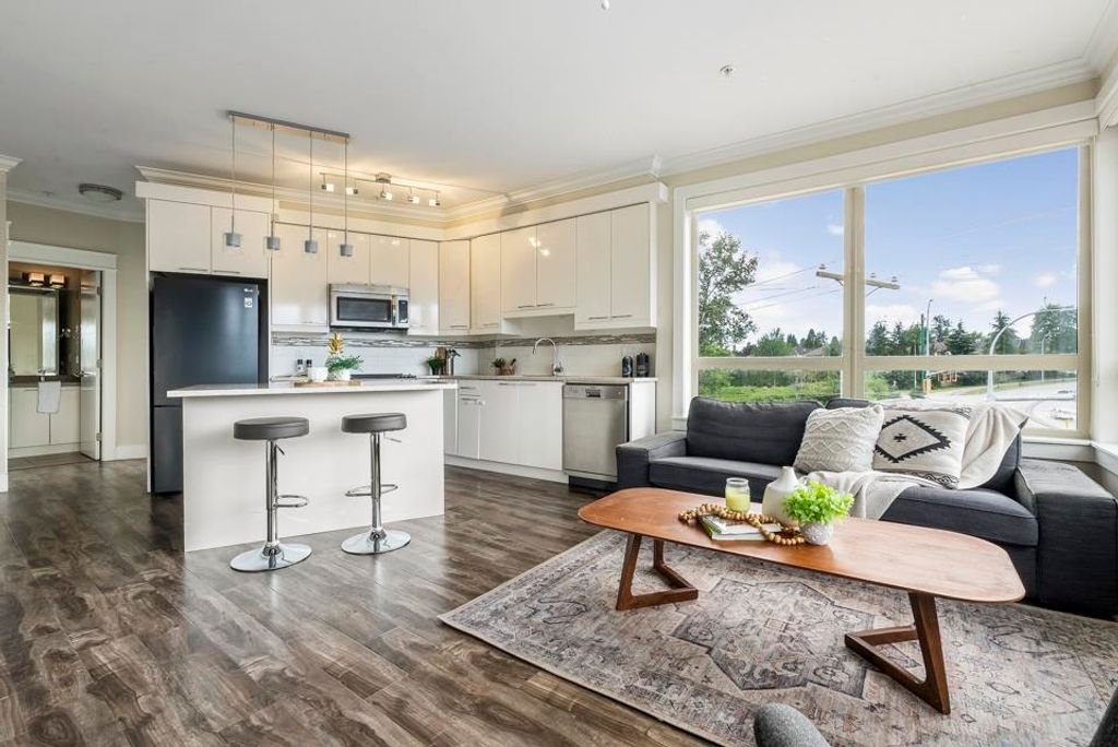 listing image 1102870383268112508