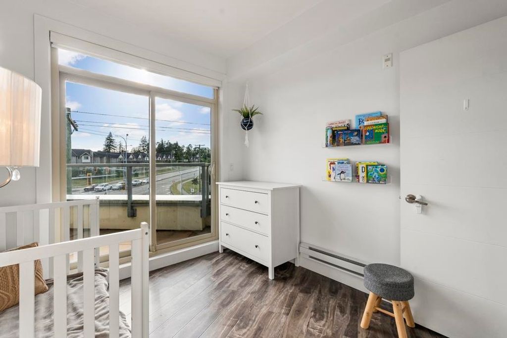 listing image 1100974209575663515