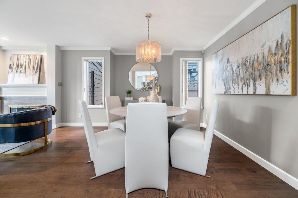 listing image 1100023411527262890