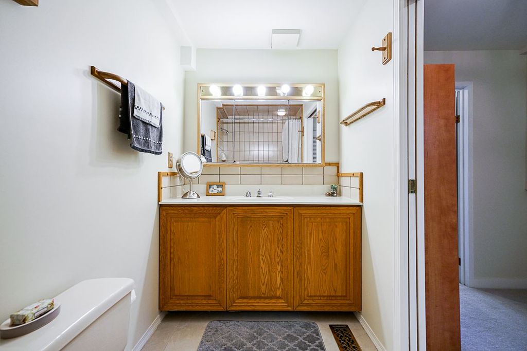 listing image 1101929683311110483
