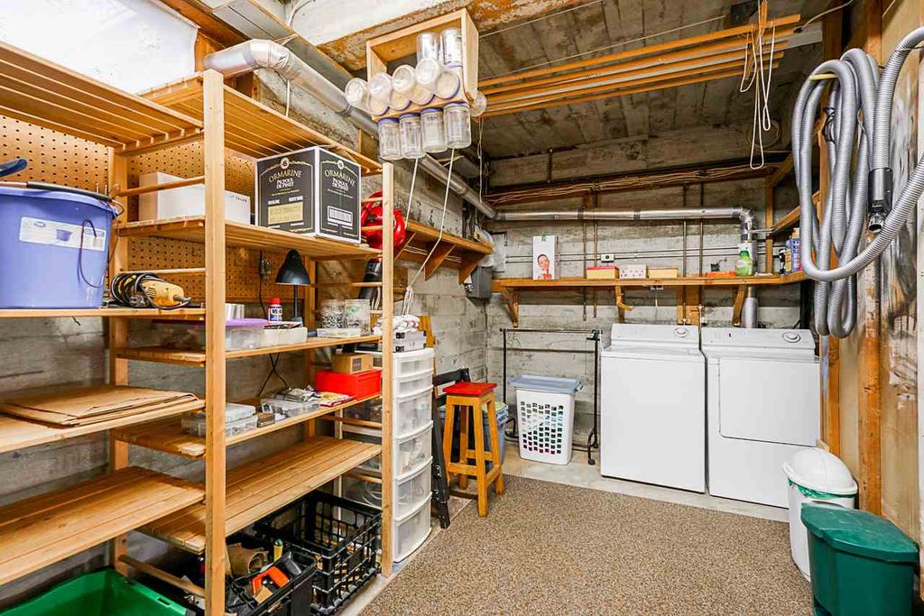 listing image 1104421640204308298