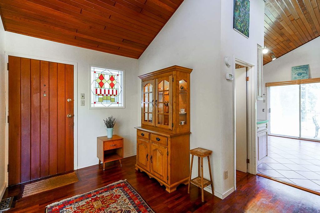 listing image 1103554459720843647