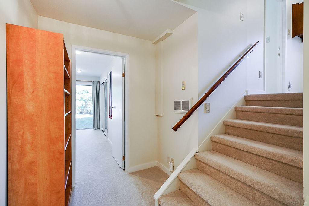listing image 1107048186592565801