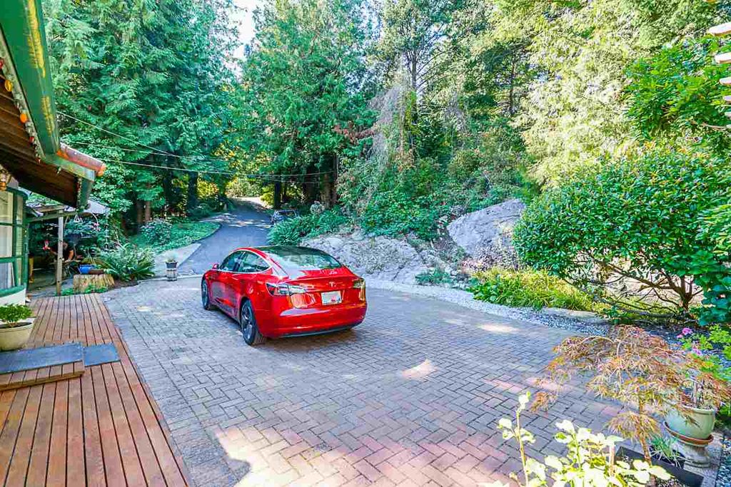 listing image 1105645370005069816