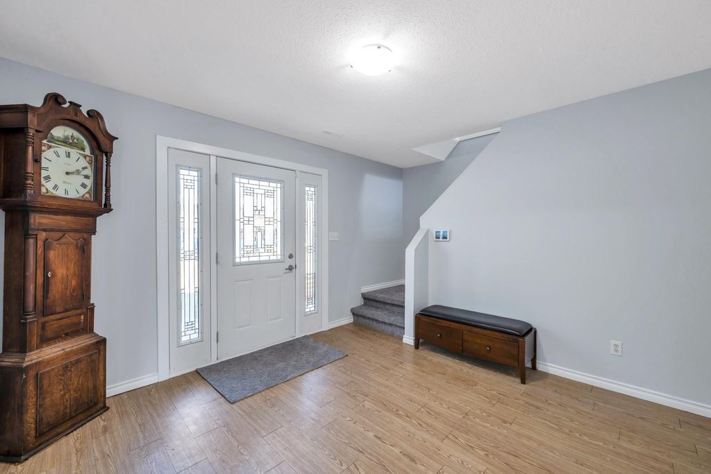 listing image 1102040524150228296