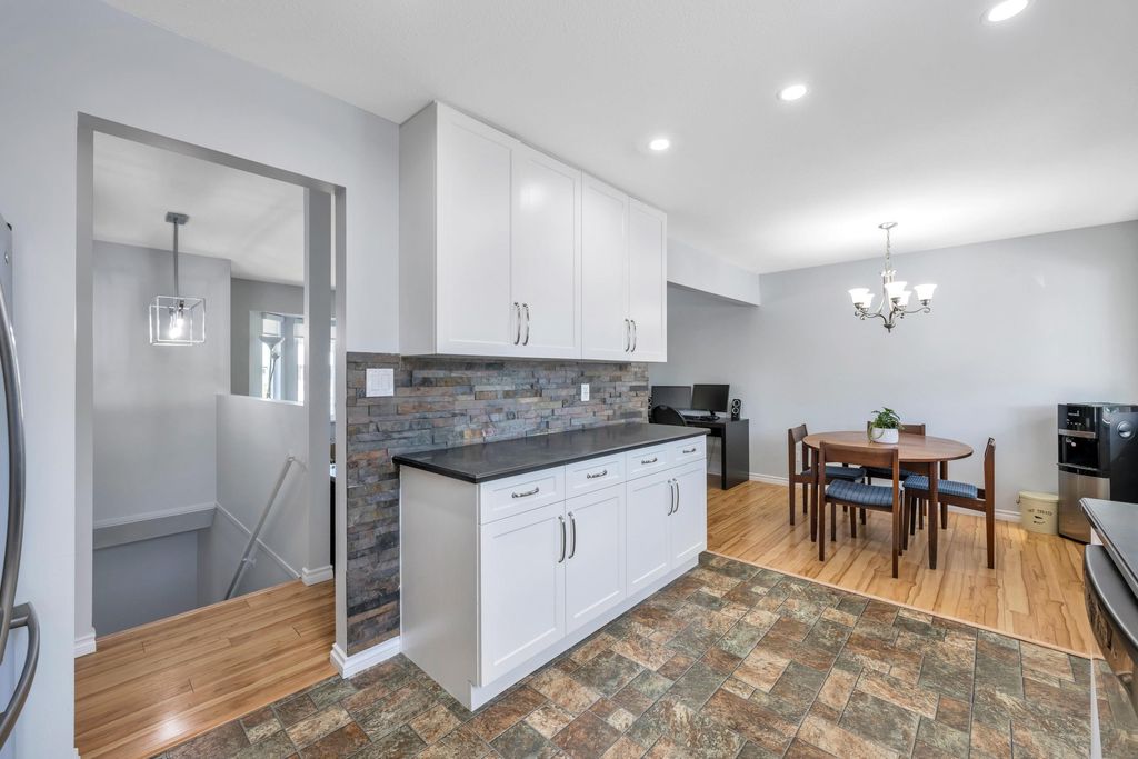 listing image 1107237659235381593