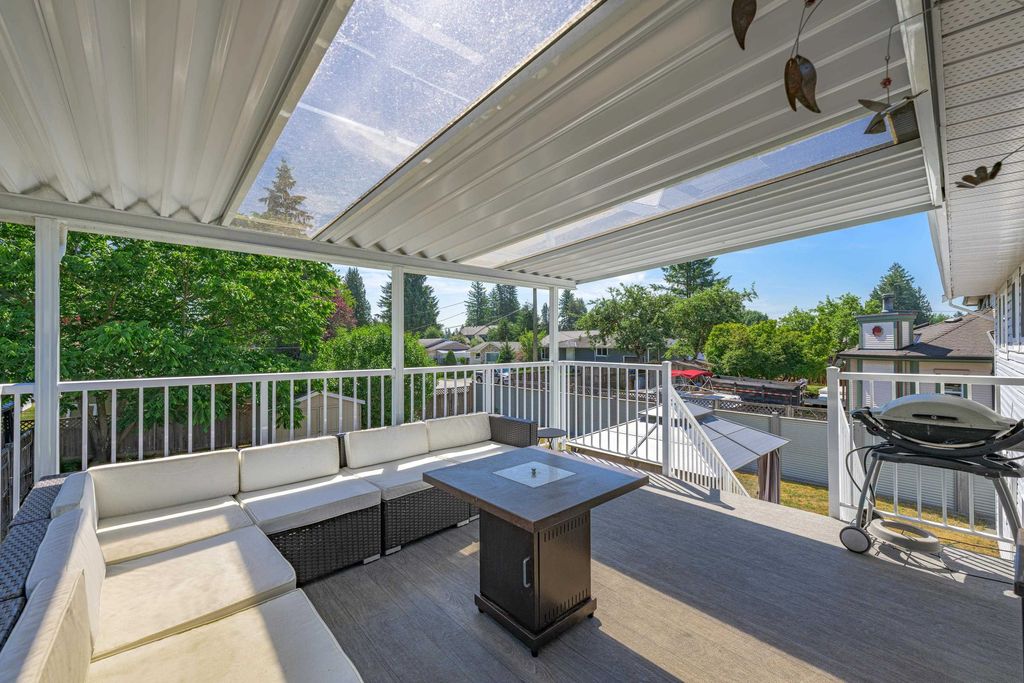 listing image 1101352260402100630