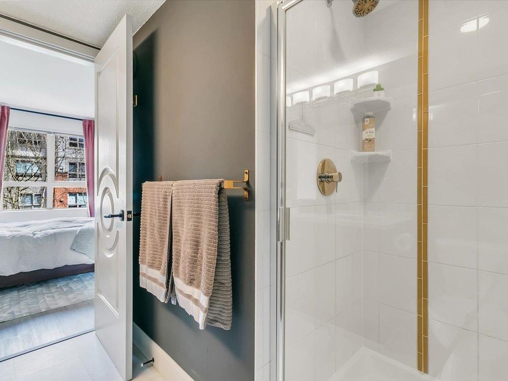 listing image 1101712301512387772