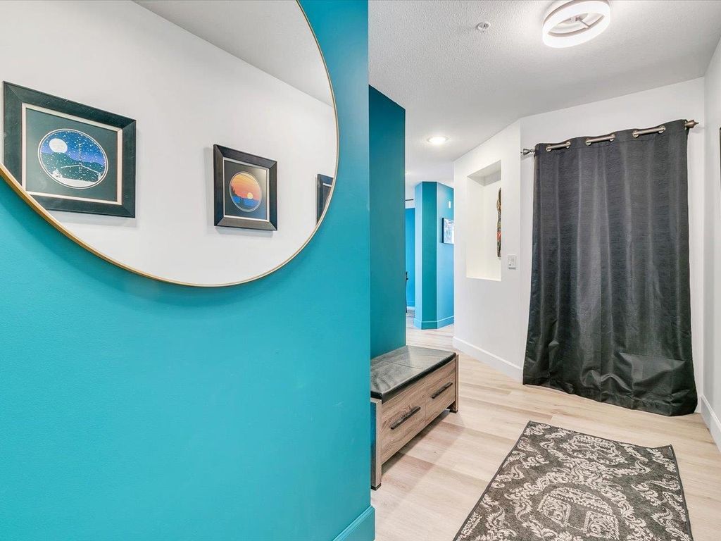 listing image 1108188245003170378