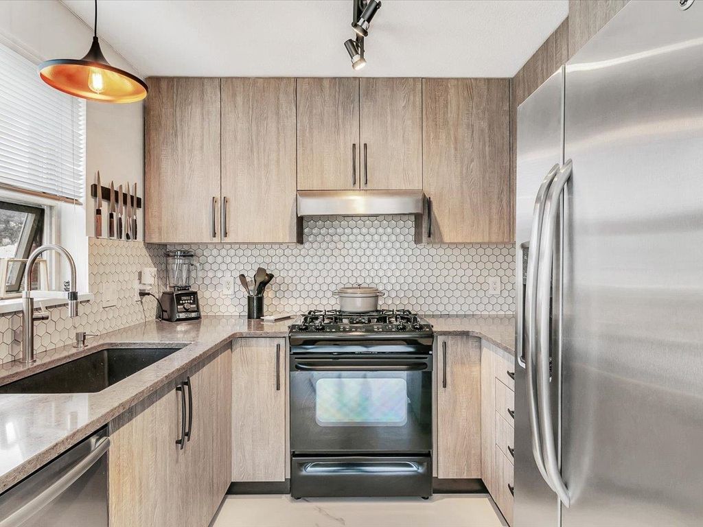 listing image 1108009083233215034