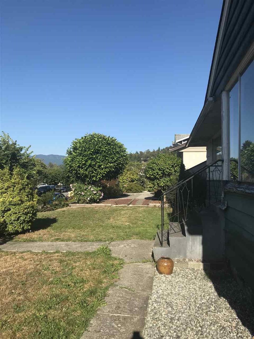 listing image 1103181736351425875