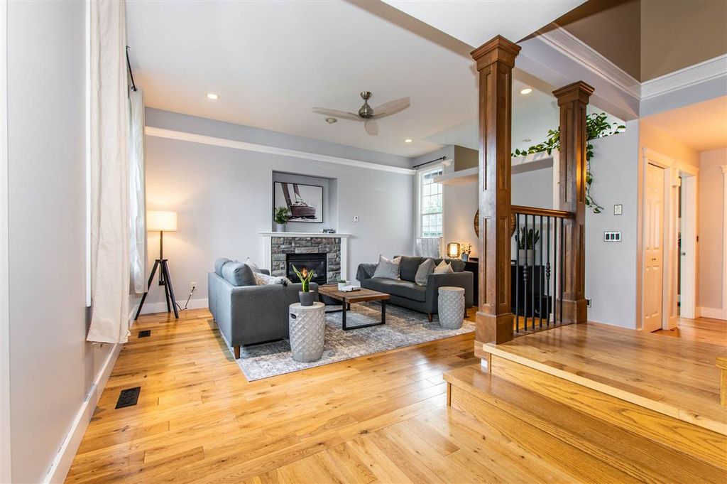 listing image 1102379497107618266
