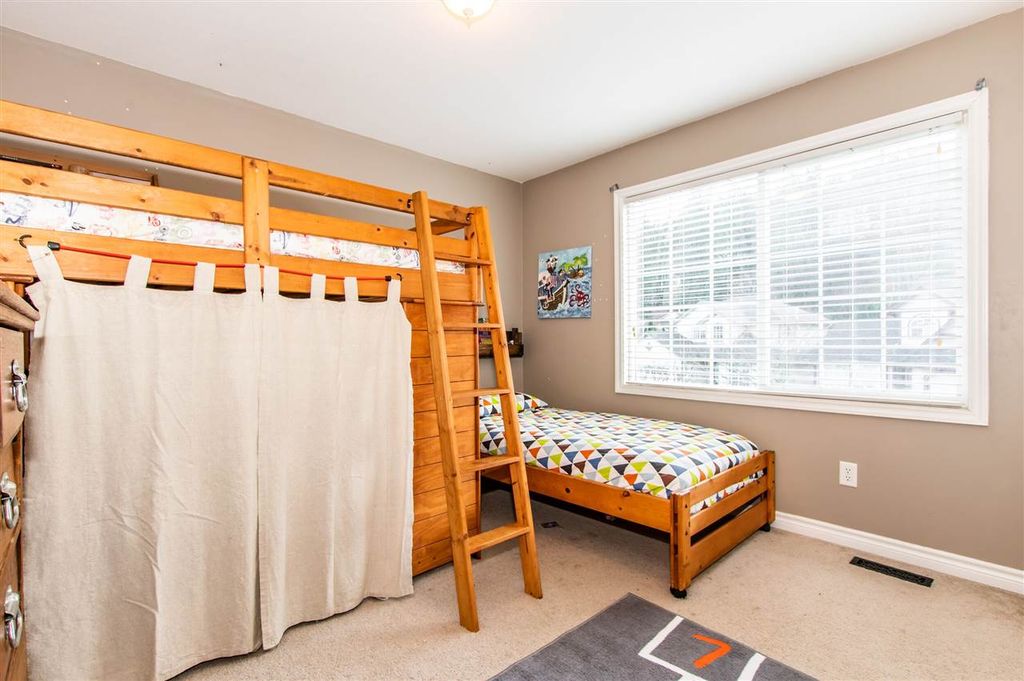 listing image 1102461154116315453