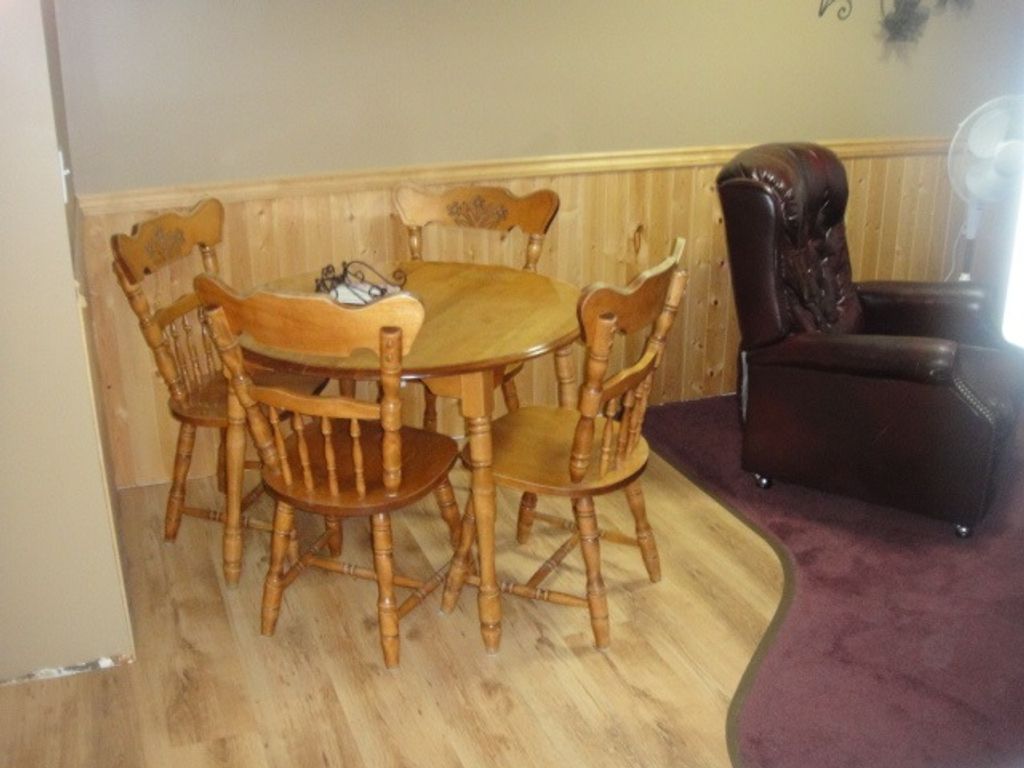 listing image 1100343331076572584