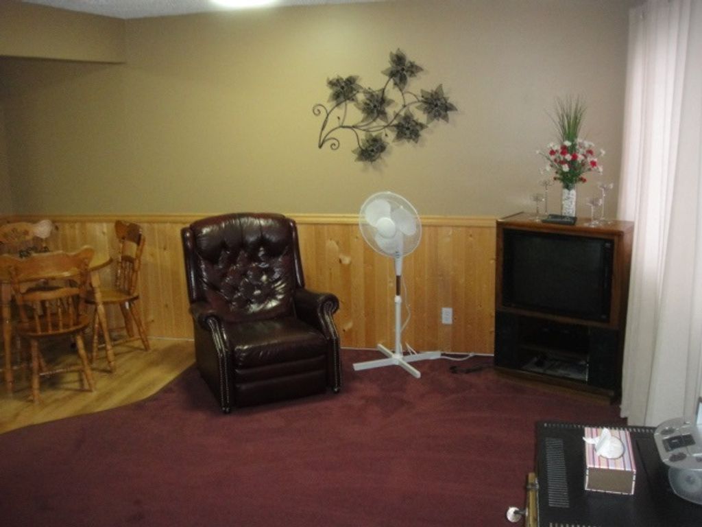 listing image 1107547352341598438
