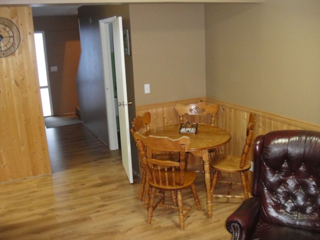listing image 1106485346939344849