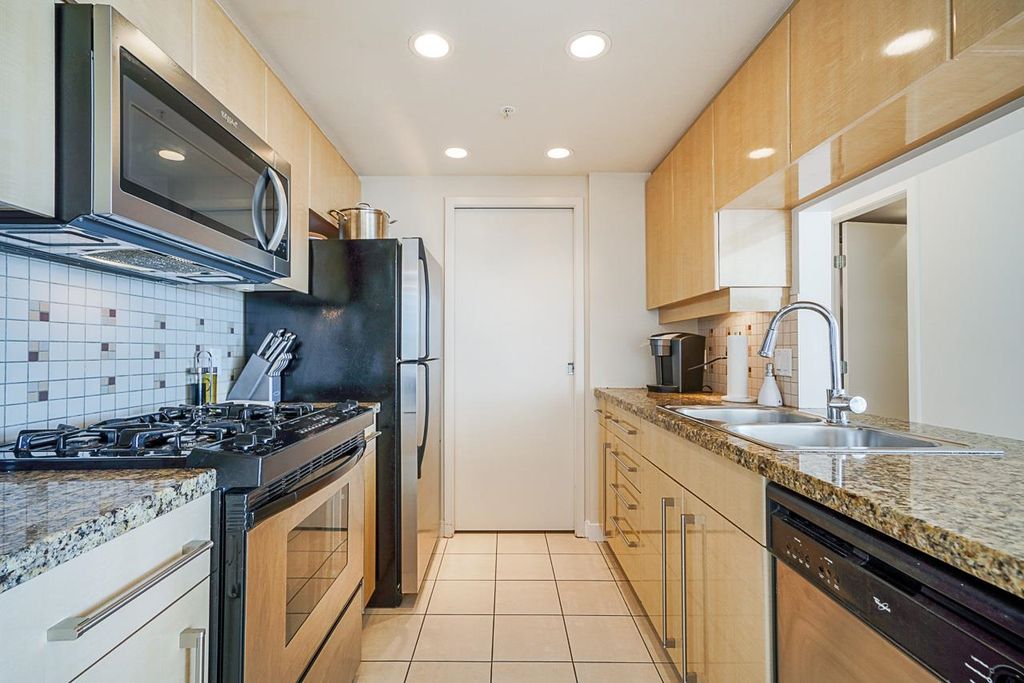 listing image 1105403308821584791