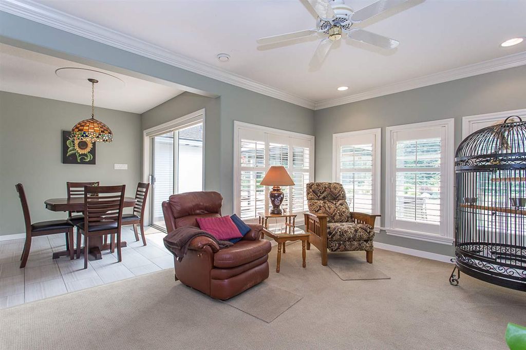listing image 1103394537902595873
