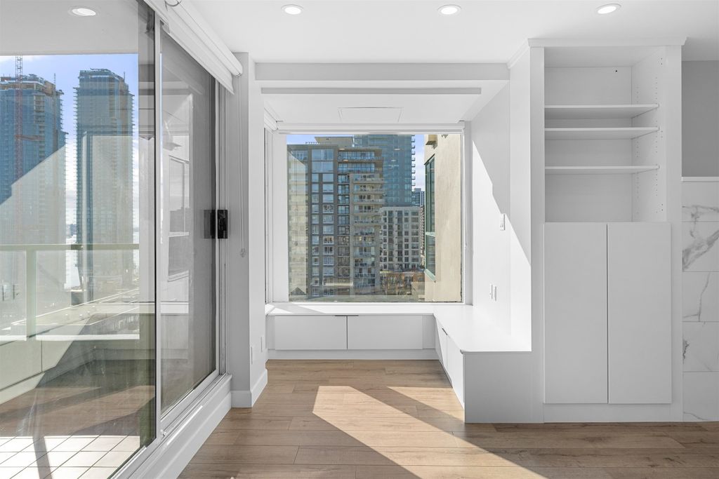 listing image 1108341641977378974