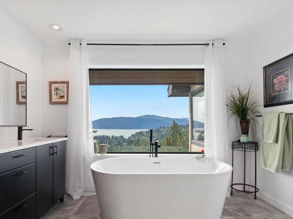 listing image 1100073140418912393