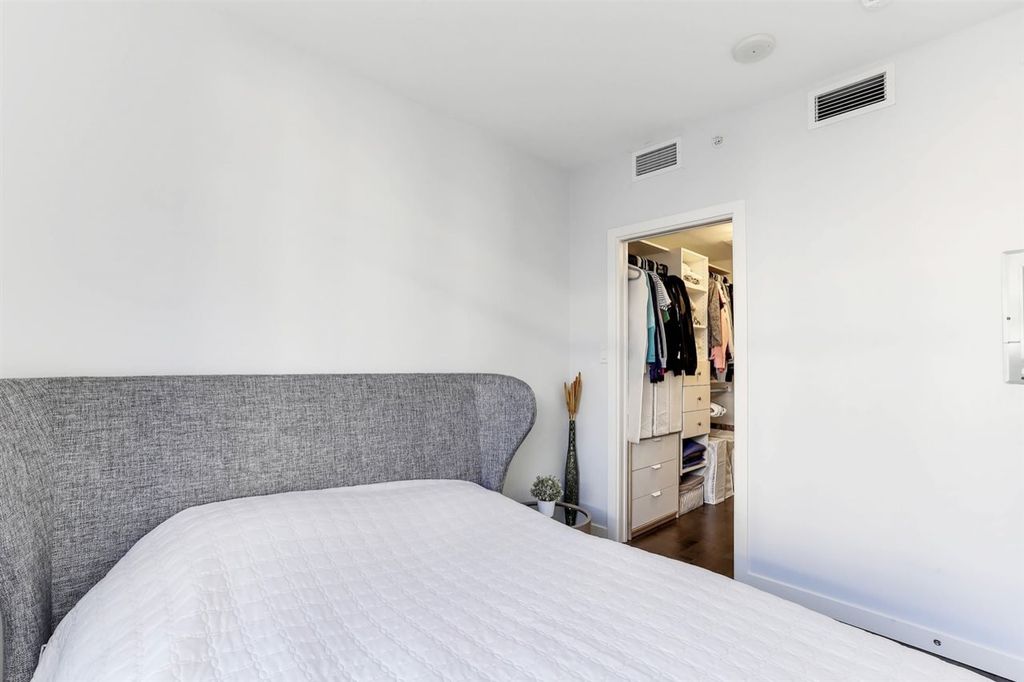 listing image 1103432436203166511