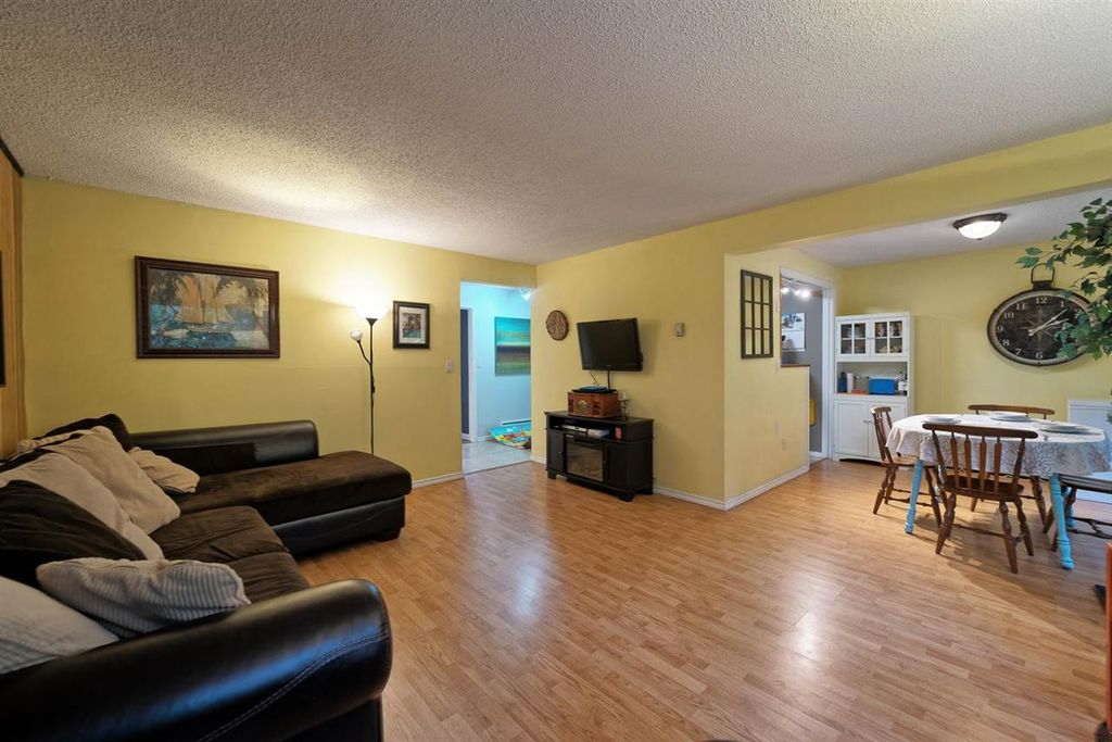 listing image 1103035402804183016