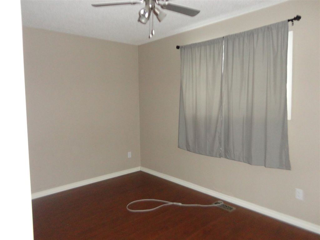 listing image 1100257504265368084