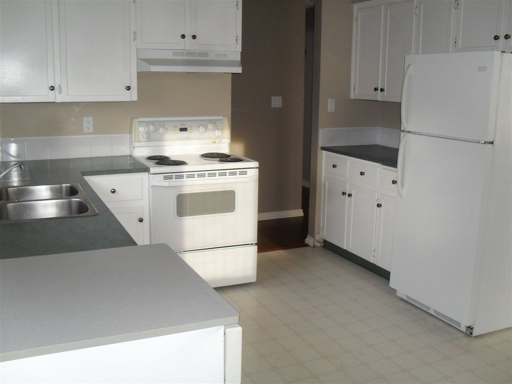 listing image 1106368256821342549