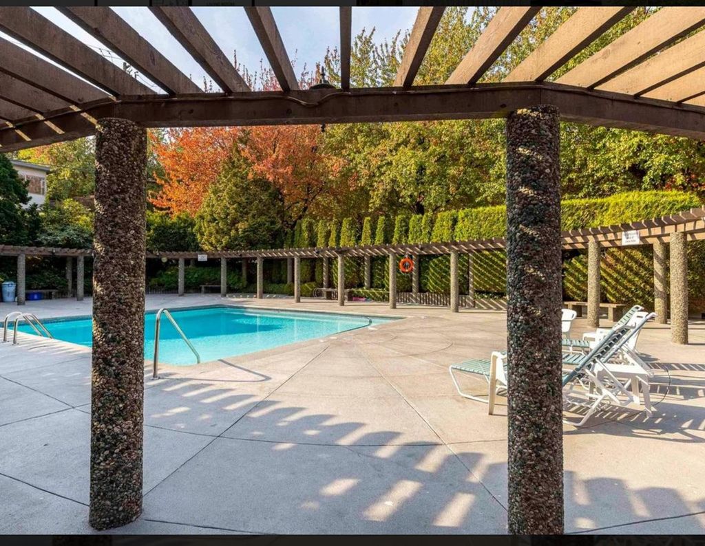 listing image 1108937462766490170