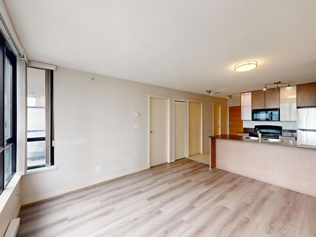 listing image 1109184408198913645