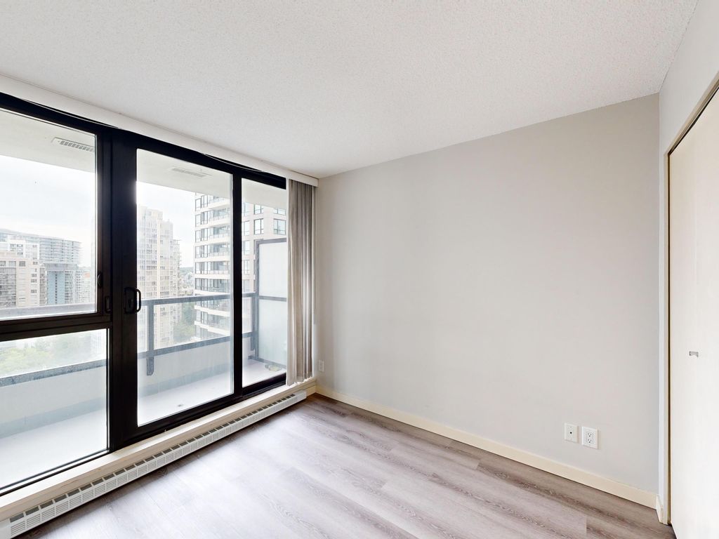 listing image 1102250362645853508