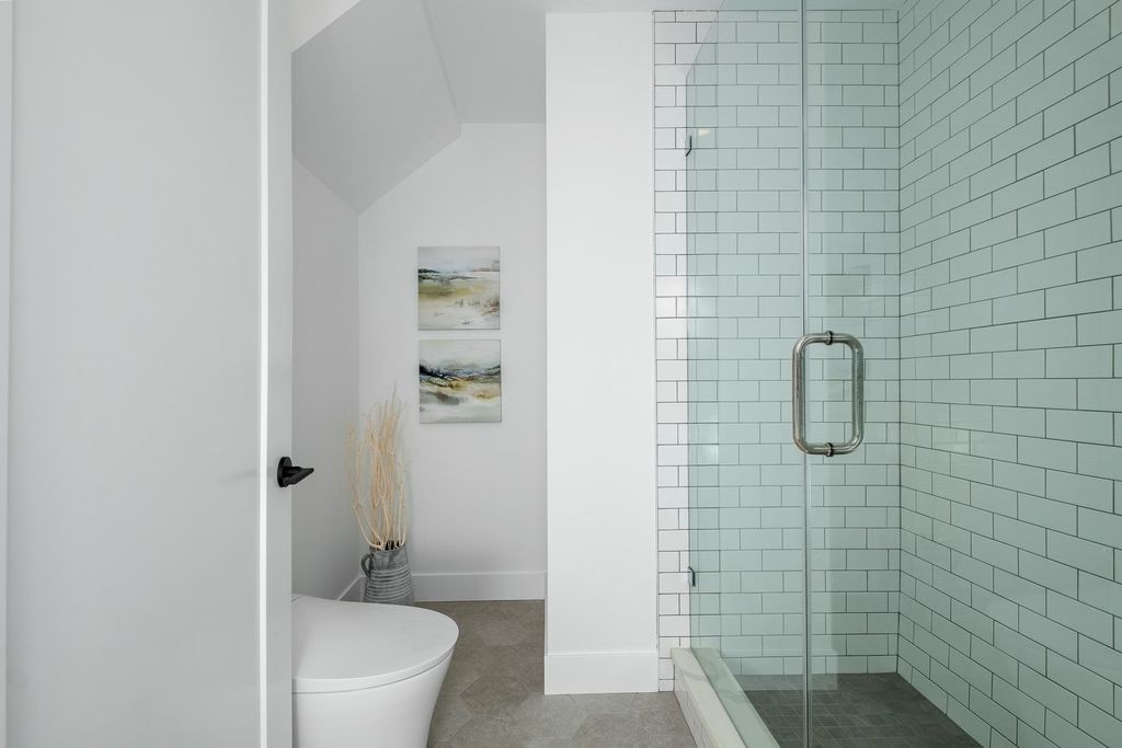 listing image 1109435043902220711