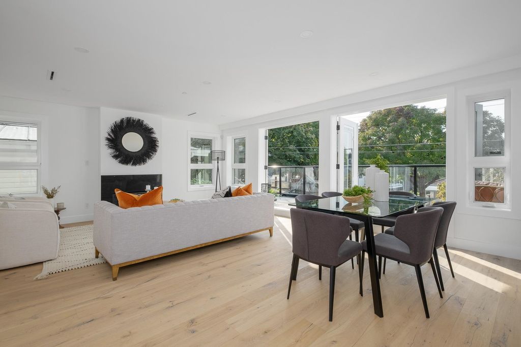 listing image 1100285239522692821