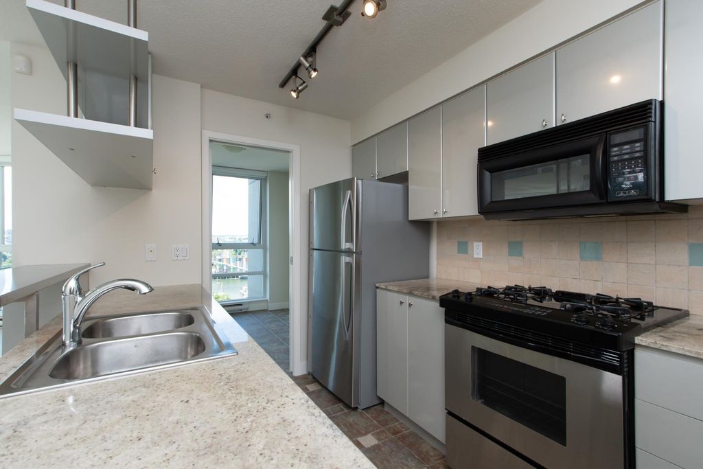listing image 1106642341754672205