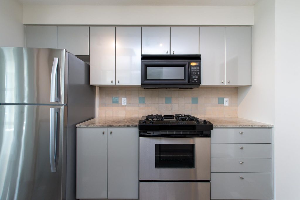 listing image 1109139128997174271