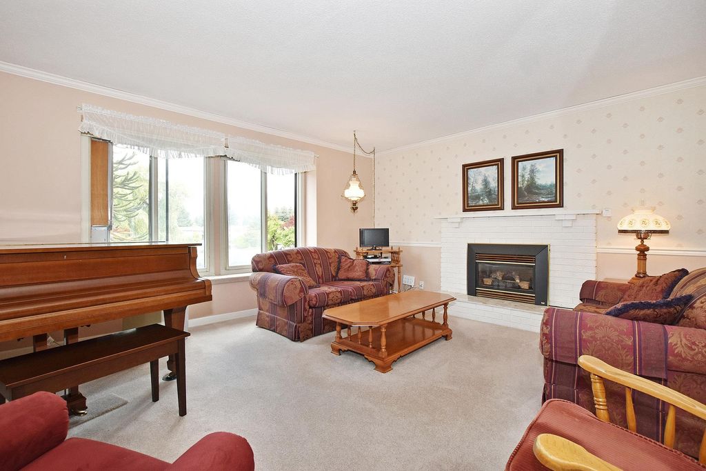 listing image 1100213591382235201