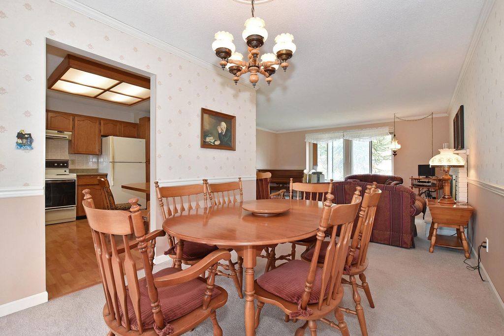 listing image 1103930775097398975