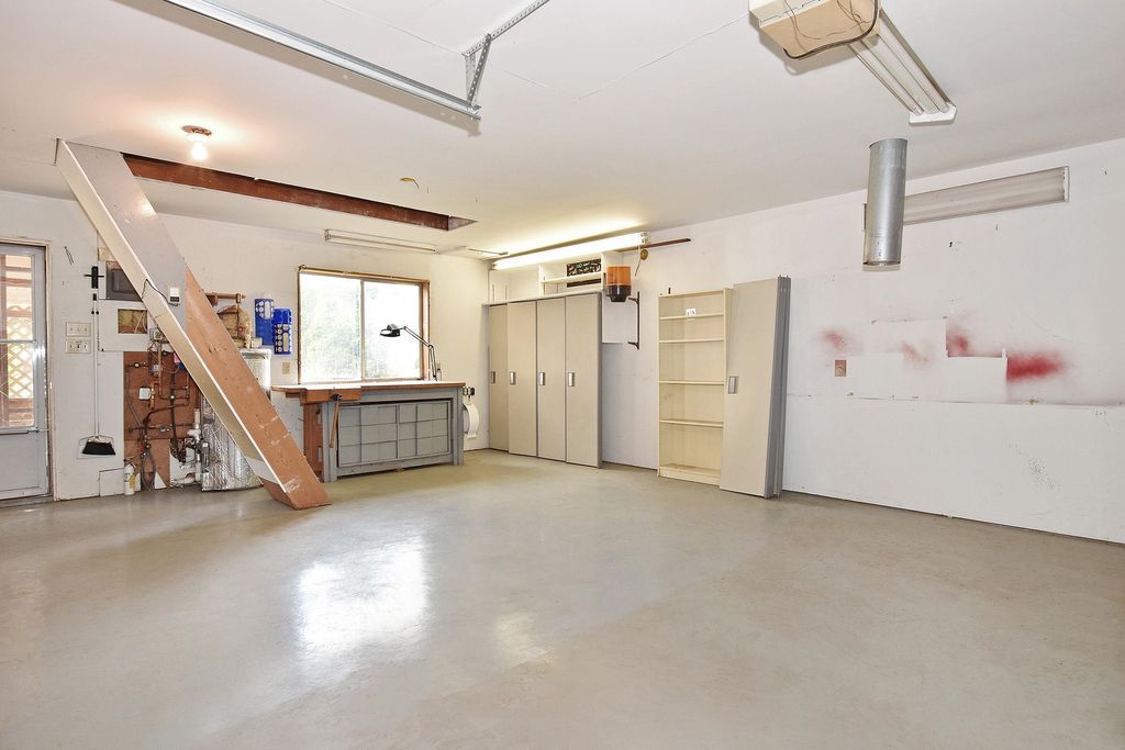 listing image 1109118735700888395